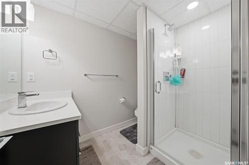 705 Evergreen Boulevard, Saskatoon, SK - Indoor Photo Showing Bathroom