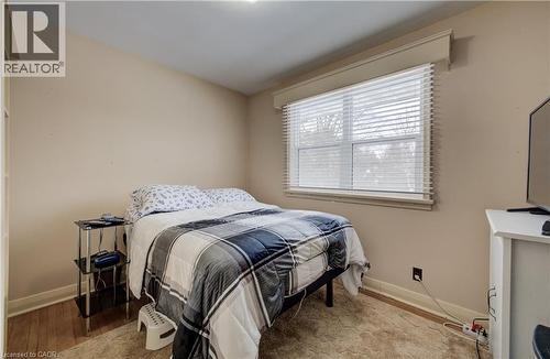 33 Elginfield Drive, Guelph, ON - Indoor Photo Showing Bedroom