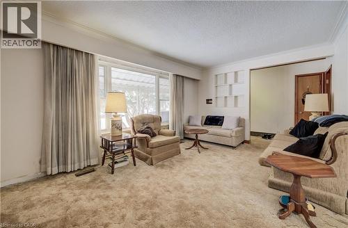 33 Elginfield Drive, Guelph, ON - Indoor Photo Showing Living Room