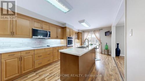 46 Furrow Drive, Whitby (Rolling Acres), ON - Indoor Photo Showing Kitchen With Double Sink
