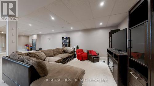 46 Furrow Drive, Whitby (Rolling Acres), ON - Indoor