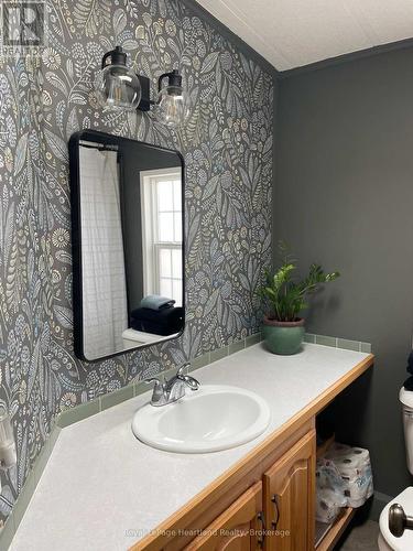 24 Rowan Rd - 77307 Bluewater Highway, Bluewater (Bayfield), ON - Indoor Photo Showing Bathroom