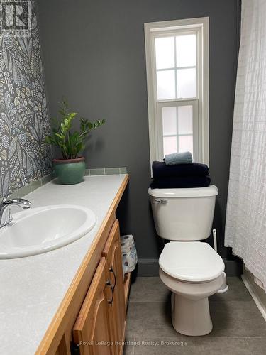 24 Rowan Rd - 77307 Bluewater Highway, Bluewater (Bayfield), ON - Indoor Photo Showing Bathroom