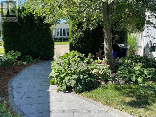 24 Rowan Rd - 77307 Bluewater Highway, Bluewater (Bayfield), ON - Outdoor