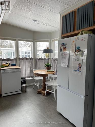 24 Rowan Rd - 77307 Bluewater Highway, Bluewater (Bayfield), ON - Indoor