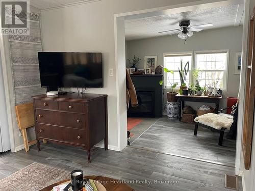 24 Rowan Rd - 77307 Bluewater Highway, Bluewater (Bayfield), ON - Indoor