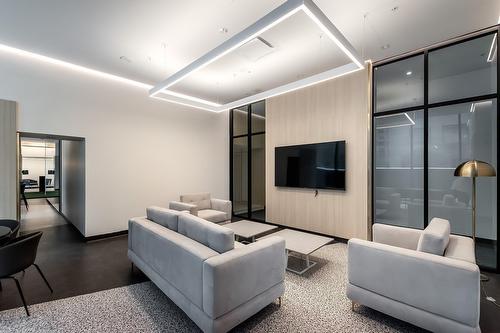 Salle communautaire - 3501-1245 Rue De Bleury, Montréal (Ville-Marie), QC - Indoor Photo Showing Other Room