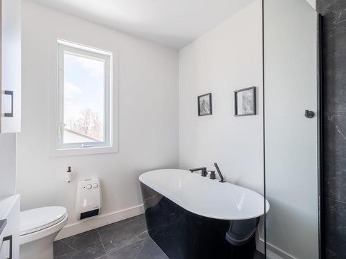 Salle de bains - 108 Rue Joseph-Théberge, Saint-Mathias-Sur-Richelieu, QC - Indoor Photo Showing Bathroom