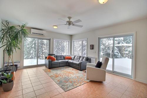 Salon - 157 Sent. Des Fougères, Val-D'Or, QC - Indoor Photo Showing Living Room