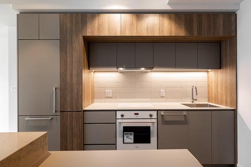 Cuisine - 507-1288 Rue St-Antoine O., Montréal (Ville-Marie), QC - Indoor Photo Showing Kitchen