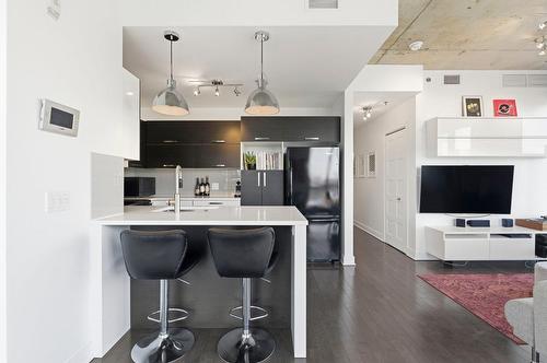 Cuisine - 814-377 Rue Des Seigneurs, Montréal (Le Sud-Ouest), QC - Indoor Photo Showing Kitchen With Upgraded Kitchen
