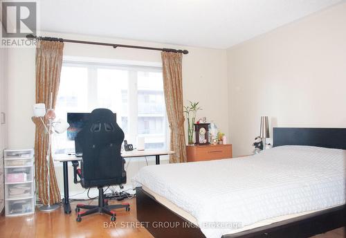 57 Galleria Parkway, Markham, ON - Indoor Photo Showing Bedroom