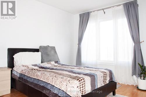 57 Galleria Parkway, Markham, ON - Indoor Photo Showing Bedroom