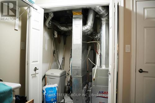 57 Galleria Parkway, Markham, ON - Indoor Photo Showing Laundry Room