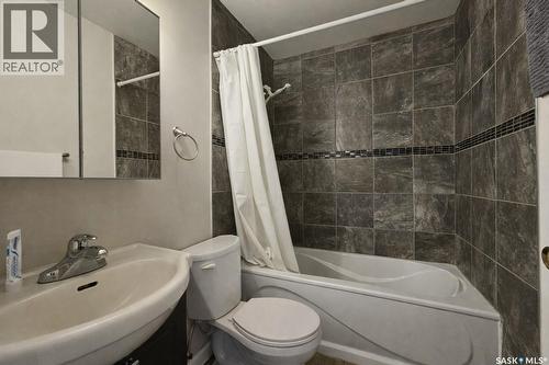 1411 111Th Street, North Battleford, SK - Indoor Photo Showing Bathroom
