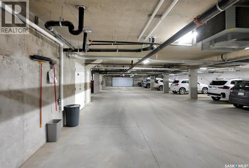 206 3581 Evans Court, Regina, SK - Indoor Photo Showing Garage