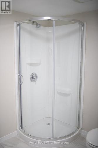 1728 Mckeown Avenue, North Bay (Widdifield), ON - Indoor Photo Showing Bathroom