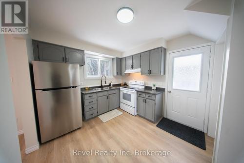 1728 Mckeown Avenue, North Bay (Widdifield), ON - Indoor Photo Showing Kitchen With Double Sink