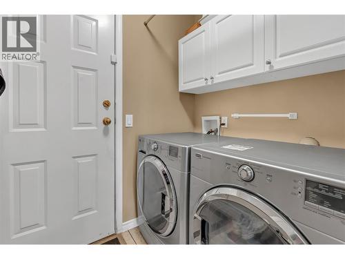 3008 Quail Crescent, Kelowna, BC - Indoor Photo Showing Laundry Room