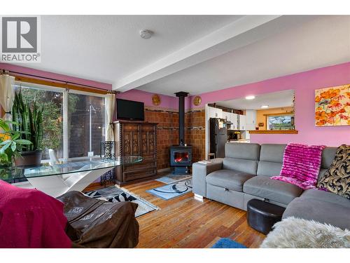 1800 Paul Lake Road, Kamloops, BC - Indoor Photo Showing Living Room
