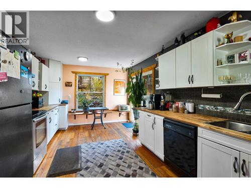 1800 Paul Lake Road, Kamloops, BC - Indoor Photo Showing Kitchen