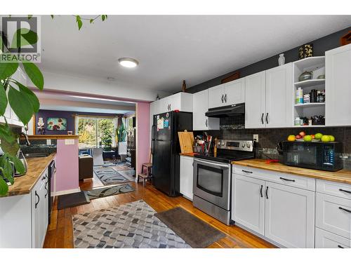 1800 Paul Lake Road, Kamloops, BC - Indoor Photo Showing Kitchen