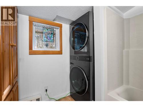 1800 Paul Lake Road, Kamloops, BC - Indoor Photo Showing Laundry Room