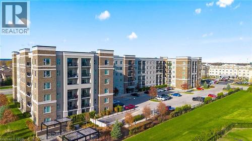 610 FARMSTEAD Drive Unit# 304  Milton, ON L9T 7W2