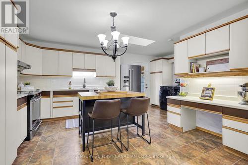 4279 South Routledge Road, London South (South V), ON - Indoor