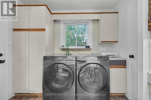 4279 South Routledge Road, London South (South V), ON - Indoor Photo Showing Laundry Room