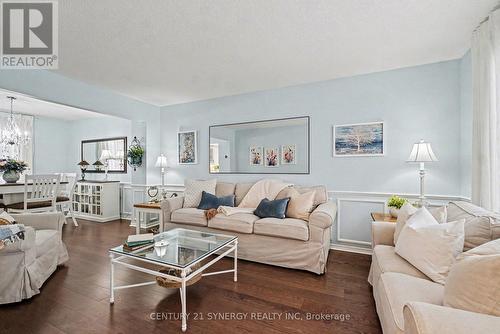 1916 Leclair Crescent, Ottawa, ON - Indoor Photo Showing Living Room