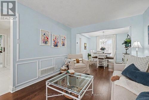 1916 Leclair Crescent, Ottawa, ON - Indoor Photo Showing Living Room