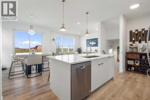 36 Magnolia Bay Se, Calgary, AB - Indoor Photo Showing Kitchen