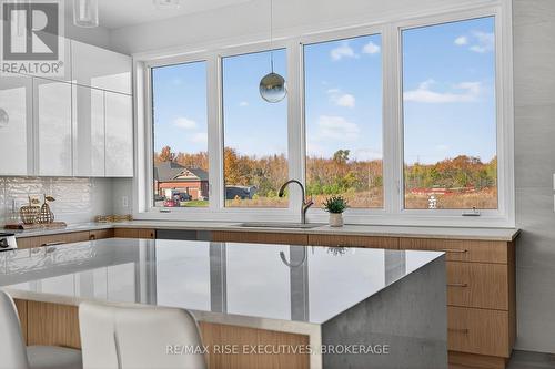 158 Summerside Drive, Frontenac (Frontenac South), ON - Indoor Photo Showing Kitchen