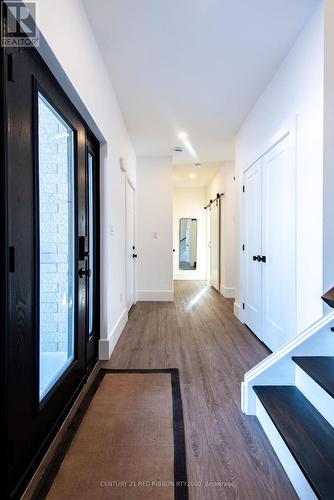 18 Mcnab Street, Strathroy-Caradoc (Se), ON - Indoor Photo Showing Other Room