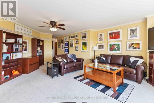 602 - 19 King Street, London East (East K), ON - Indoor Photo Showing Living Room