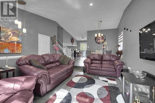 59 Golfview Crescent, London South (South Q), ON - Indoor Photo Showing Living Room