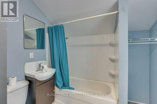 42 Redan Street, St. Thomas, ON - Indoor Photo Showing Bathroom