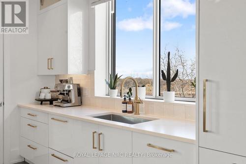 601 - 77 Yates Street, St. Catharines (Downtown), ON - Indoor Photo Showing Kitchen