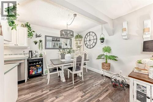 314, 5326 47 Avenue, Red Deer, AB - Indoor Photo Showing Dining Room