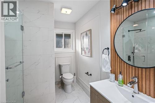 15 Andres Street, Virgil, ON - Indoor Photo Showing Bathroom