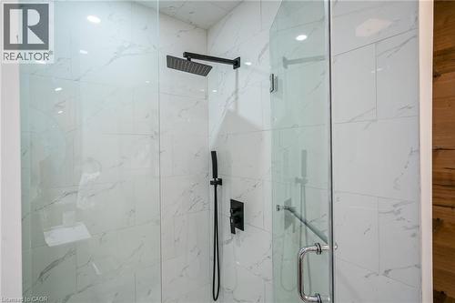 15 Andres Street, Virgil, ON - Indoor Photo Showing Bathroom