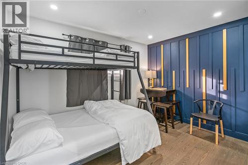 15 Andres Street, Virgil, ON - Indoor Photo Showing Bedroom