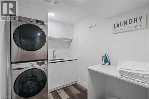 15 Andres Street, Virgil, ON - Indoor Photo Showing Laundry Room