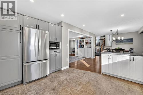 6140 Sixteen Road, West Lincoln, ON - Indoor Photo Showing Kitchen With Stainless Steel Kitchen