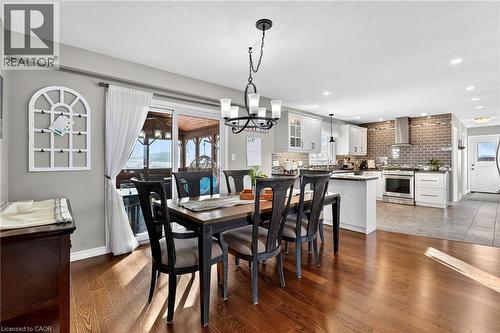 6140 Sixteen Road, West Lincoln, ON - Indoor Photo Showing Dining Room