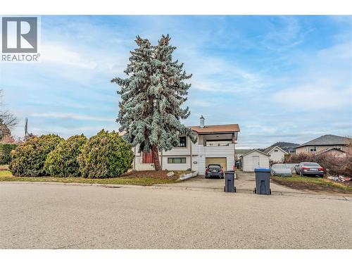 758 Josselyn Court, Kelowna, BC - Outdoor