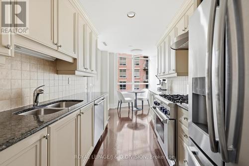 Eat-In Kitchen - 401 - 55 Delisle Avenue, Toronto, ON - Indoor Photo Showing Kitchen With Stainless Steel Kitchen With Double Sink With Upgraded Kitchen