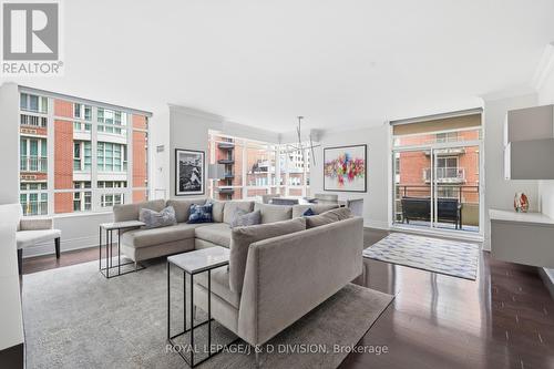Open Concept Living / Dining - 401 - 55 Delisle Avenue, Toronto, ON - Indoor Photo Showing Living Room