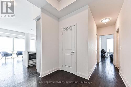 5302 - 1080 Bay Street, Toronto, ON - Indoor Photo Showing Other Room